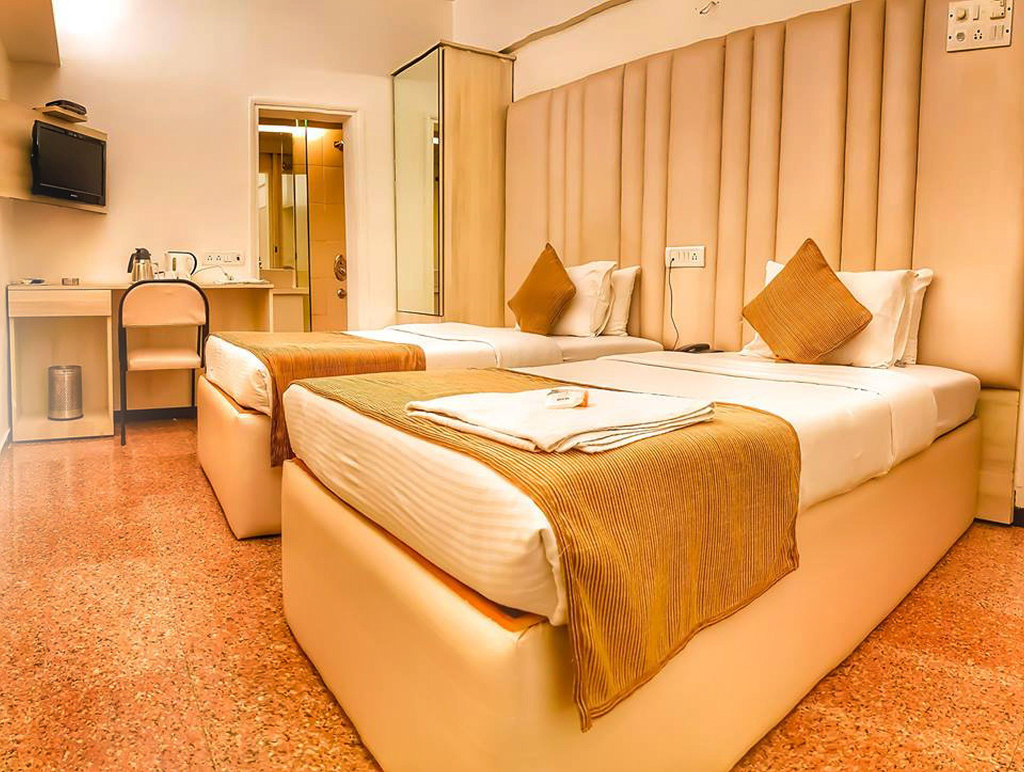 Hotel Samraj - Mumbai — Photos 2